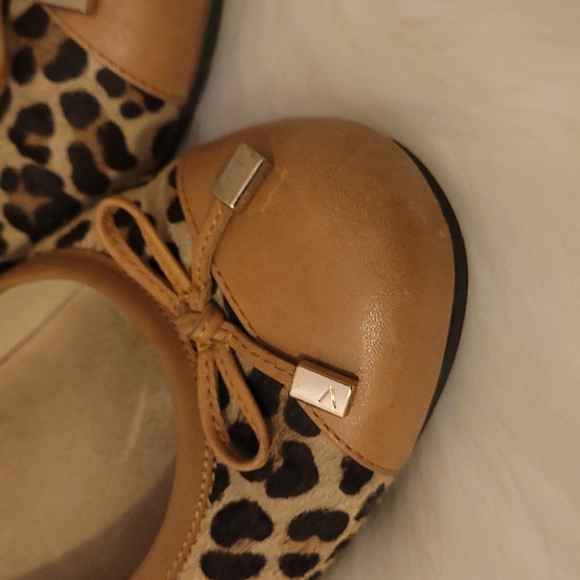 Vionic Shoes - Picture 6 of 6